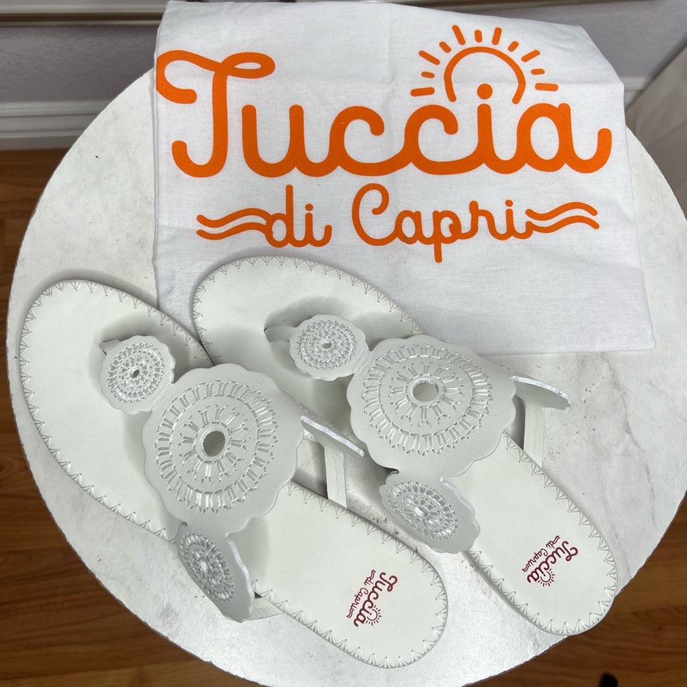 Tuccia Di Capri White Sun Stitch Sandals- Size 41- New w/ dustbag! Retail: $195!